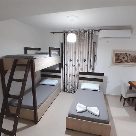 Guest House Taverna Laberia 3 Гирокастра Экстерьер фото