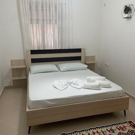 Guest House Taverna Laberia 3 Гирокастра Экстерьер фото