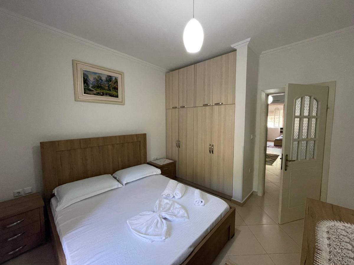 Guest House Taverna Laberia 3 Гирокастра Экстерьер фото
