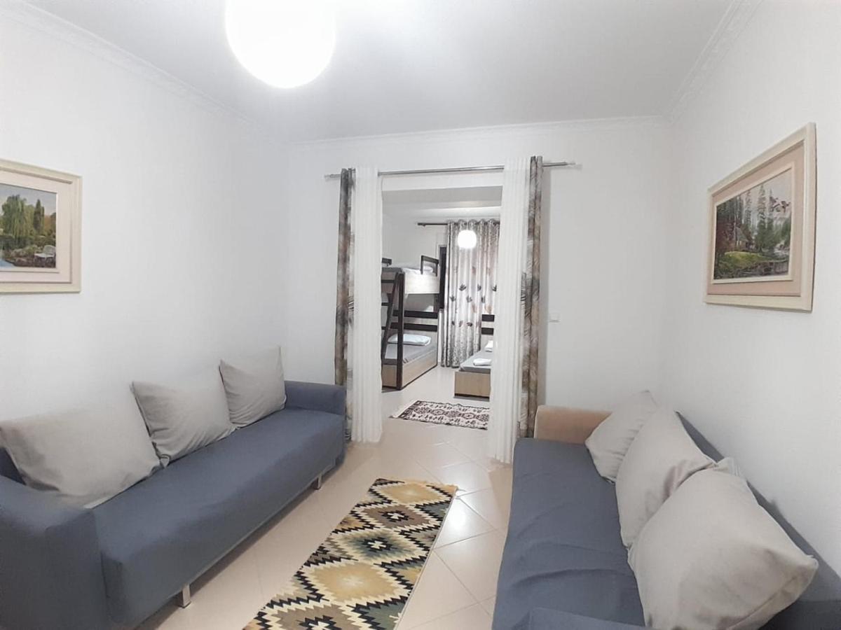 Guest House Taverna Laberia 3 Гирокастра Экстерьер фото